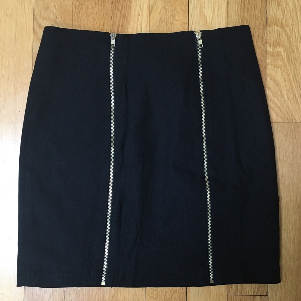Love Culture Black Mini Skirt Gold Zippers Small